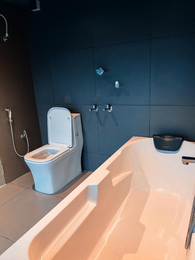 Perintalmanna Bbc Luxury Apartments מראה חיצוני תמונה