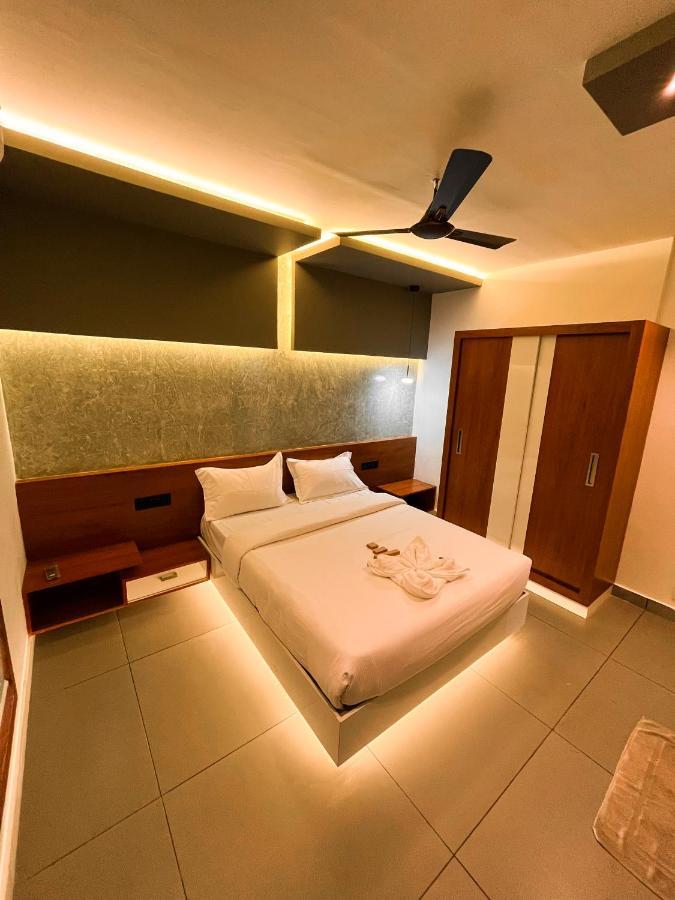 Perintalmanna Bbc Luxury Apartments מראה חיצוני תמונה