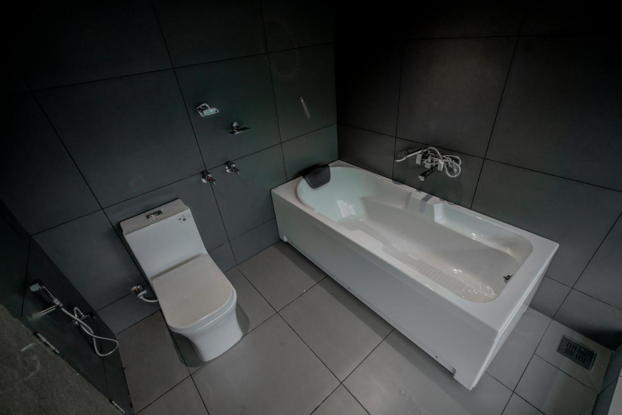 Perintalmanna Bbc Luxury Apartments מראה חיצוני תמונה